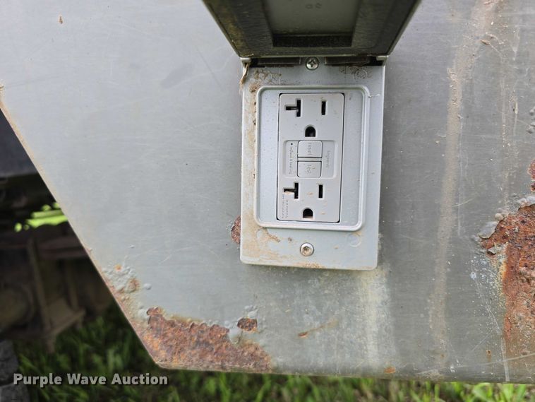 image for item DT6916 2008 GMC C4500 TopKick utility / service truck