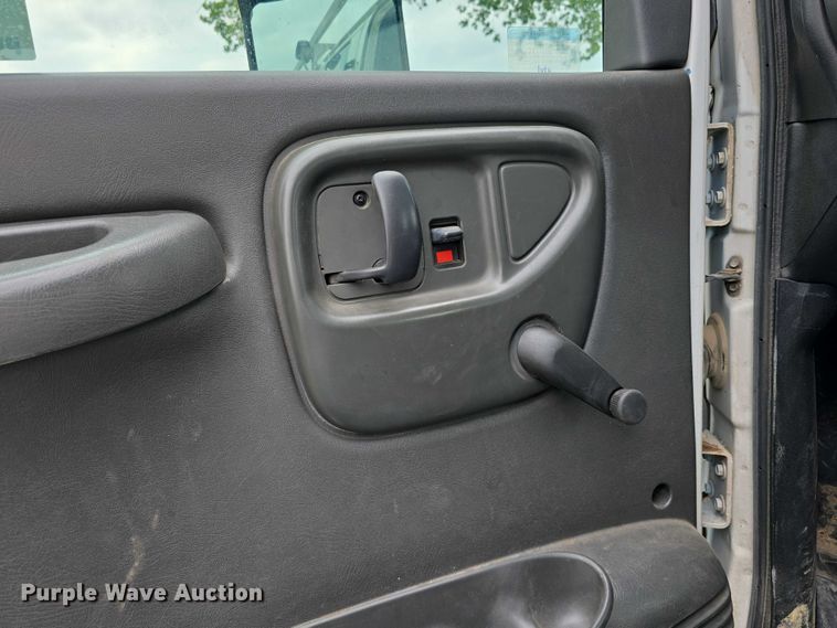 image for item DT6916 2008 GMC C4500 TopKick utility / service truck