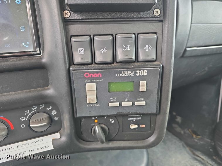 image for item DT6916 2008 GMC C4500 TopKick utility / service truck