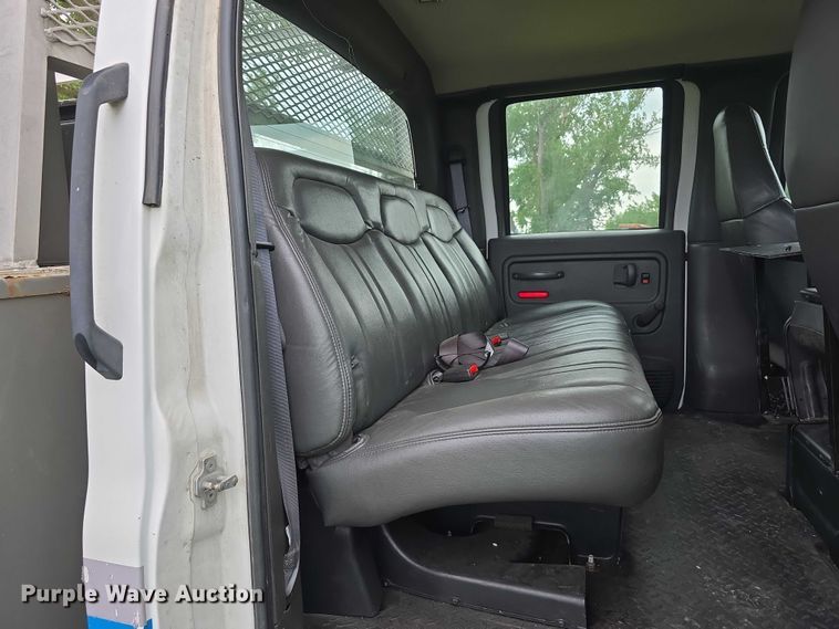 image for item DT6916 2008 GMC C4500 TopKick utility / service truck