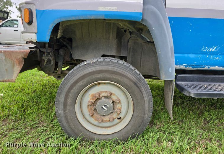 image for item DT6916 2008 GMC C4500 TopKick utility / service truck