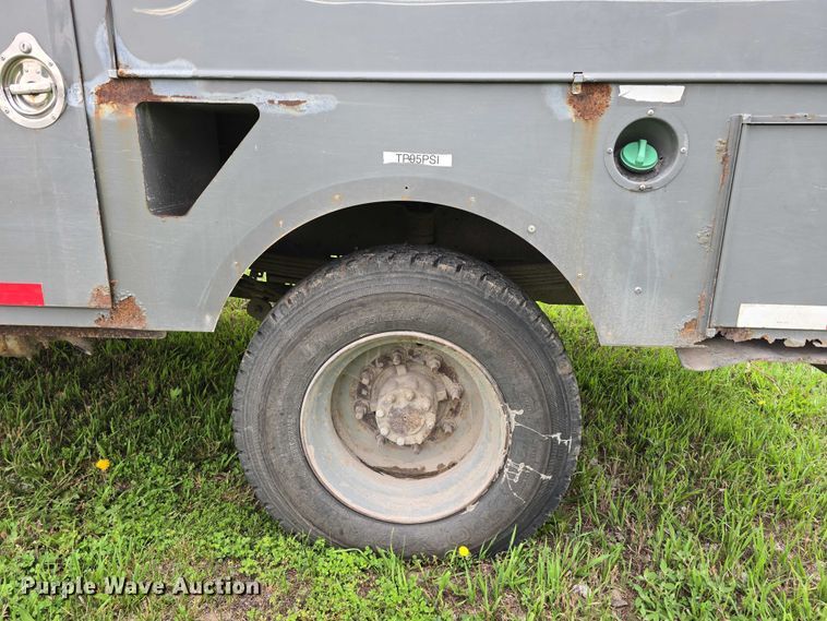 image for item DT6916 2008 GMC C4500 TopKick utility / service truck