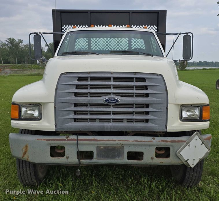 image for item DT6918 1998 Ford F800 dump flatbed truck
