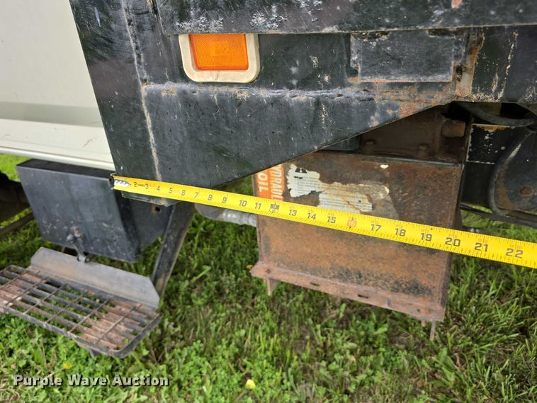 image for item DT6918 1998 Ford F800 dump flatbed truck