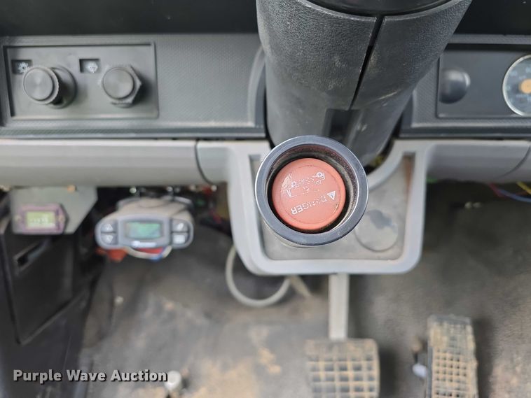 image for item DT6918 1998 Ford F800 dump flatbed truck