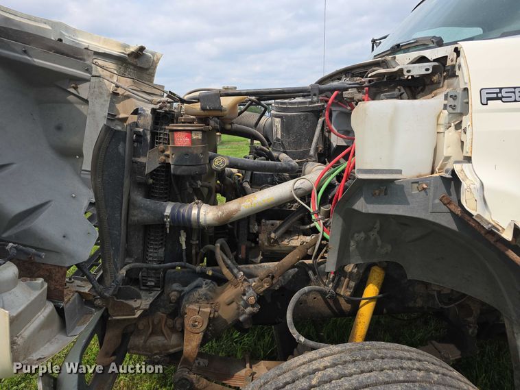 image for item DT6918 1998 Ford F800 dump flatbed truck