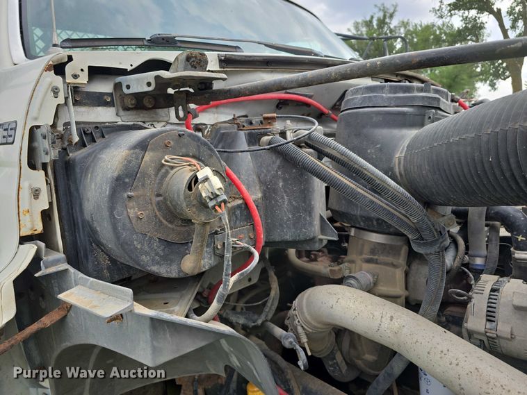 image for item DT6918 1998 Ford F800 dump flatbed truck