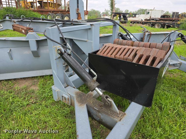 image for item DT6919 B.I.L Manufacturing grader