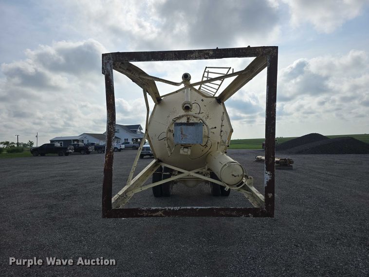 image for item DT6966 Western Engineering  Company, Inc. cement silo