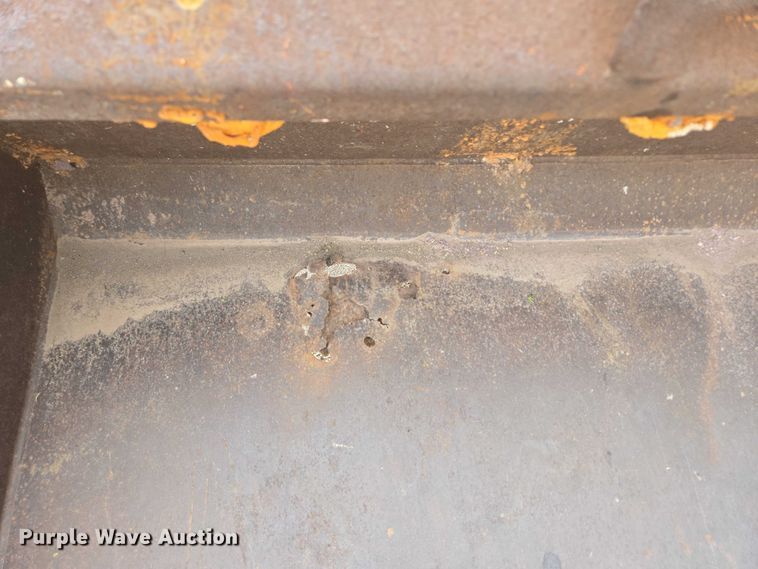 image for item DT7199 1994 Bobcat 742B skid steer loader