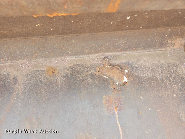 image for item DT7199 1994 Bobcat 742B skid steer loader