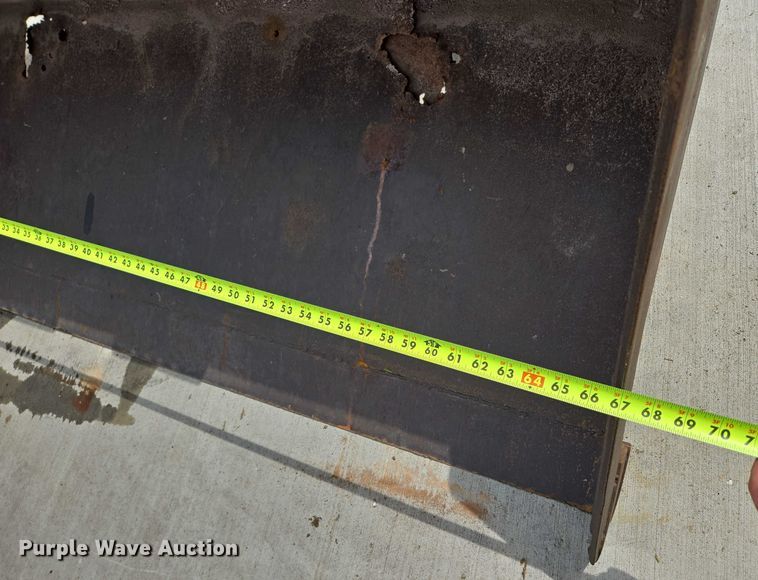 image for item DT7199 1994 Bobcat 742B skid steer loader