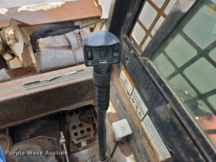 image for item DT7199 1994 Bobcat 742B skid steer loader