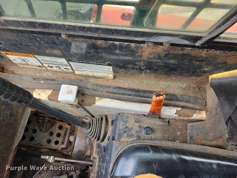 image for item DT7199 1994 Bobcat 742B skid steer loader