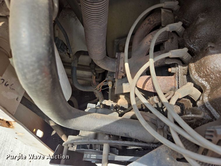 image for item DT7199 1994 Bobcat 742B skid steer loader