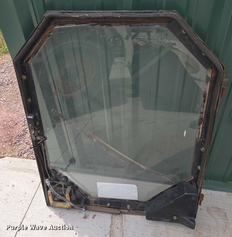 image for item DT7199 1994 Bobcat 742B skid steer loader