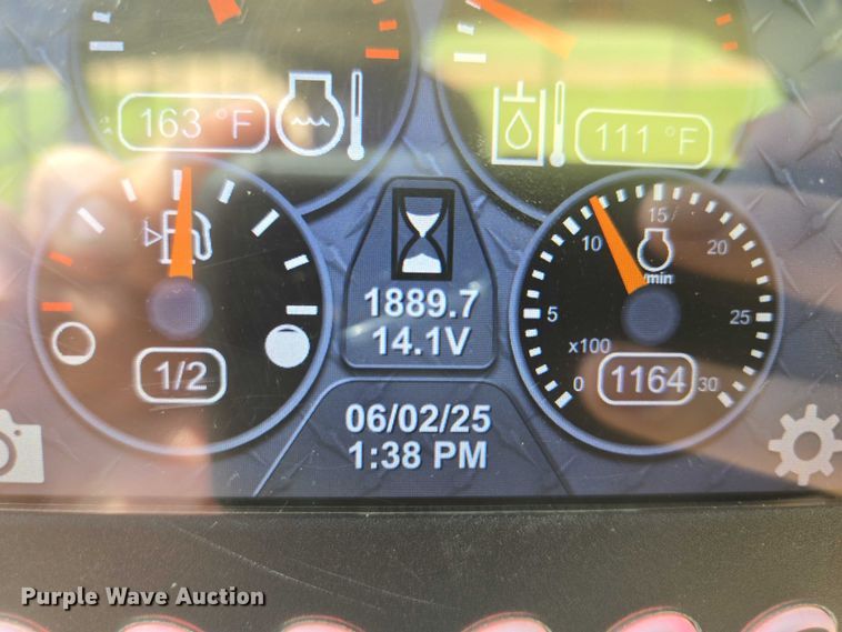 image for item DT7200 2018 Caterpillar 246D skid steer loader