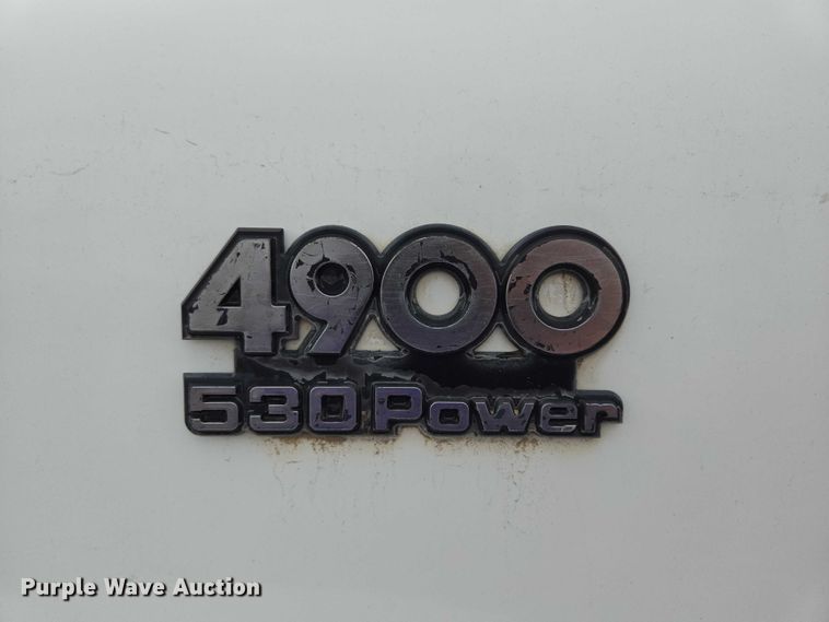 image for item DT7210 2000 International 4900 dump truck