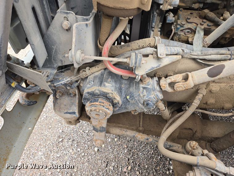 image for item DT7210 2000 International 4900 dump truck