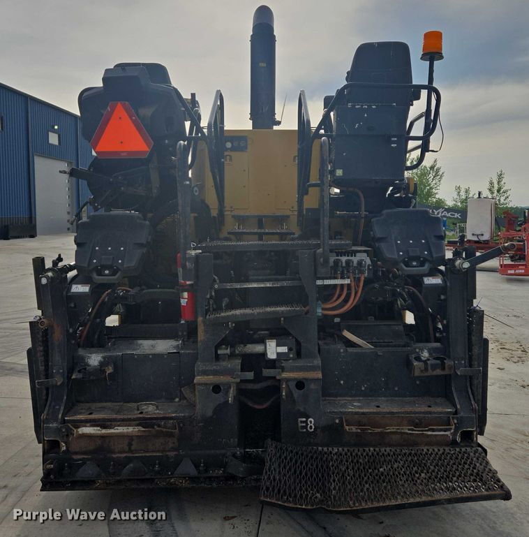 image for item DT7226 2015 Caterpillar AP655F paver