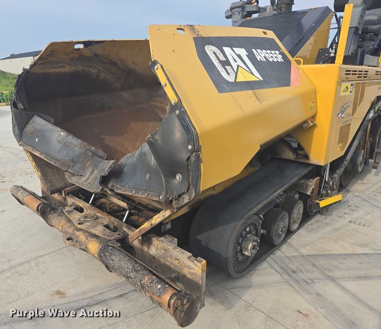 image for item DT7226 2015 Caterpillar AP655F paver