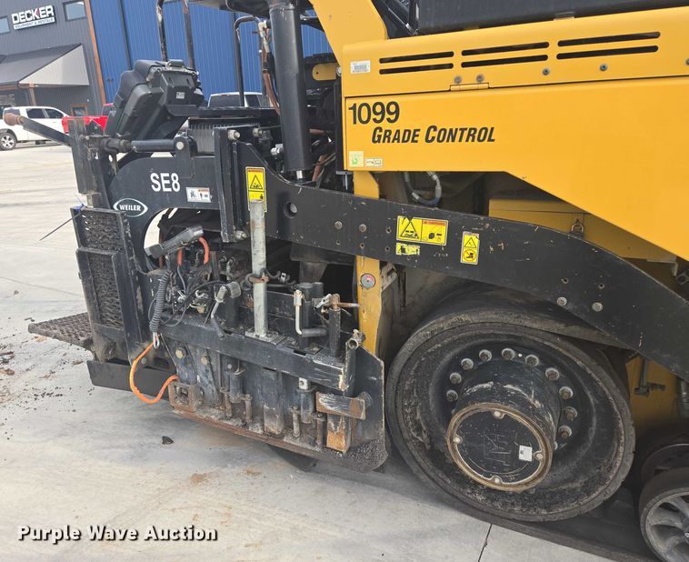 image for item DT7226 2015 Caterpillar AP655F paver