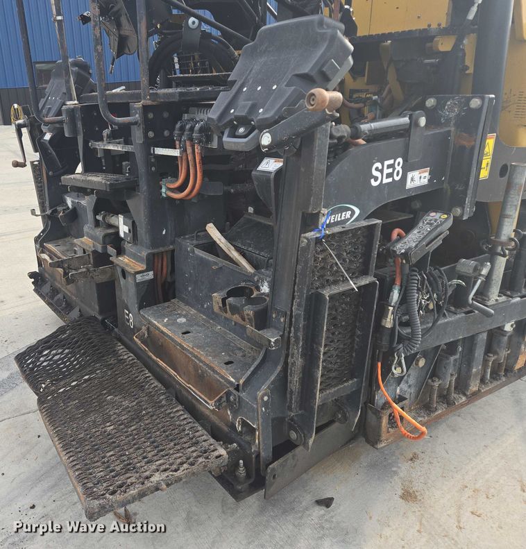 image for item DT7226 2015 Caterpillar AP655F paver
