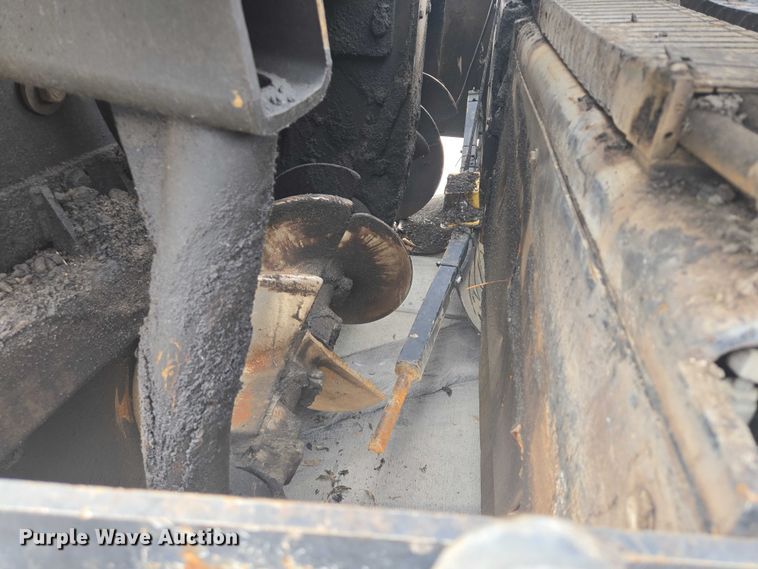 image for item DT7226 2015 Caterpillar AP655F paver