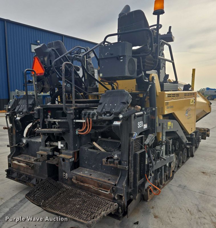 image for item DT7226 2015 Caterpillar AP655F paver