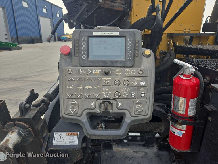 image for item DT7226 2015 Caterpillar AP655F paver