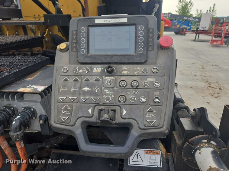 image for item DT7226 2015 Caterpillar AP655F paver
