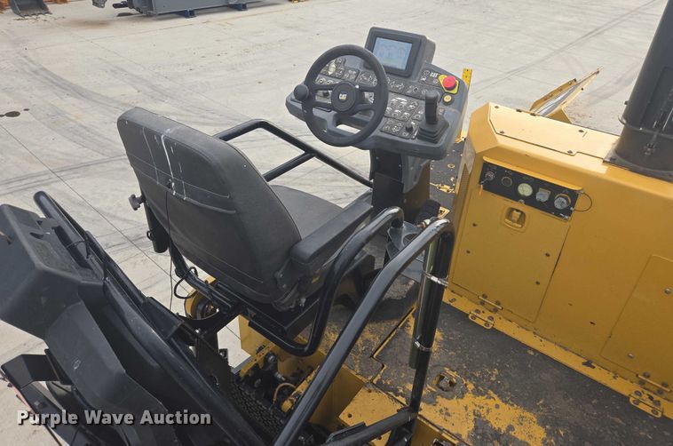 image for item DT7226 2015 Caterpillar AP655F paver