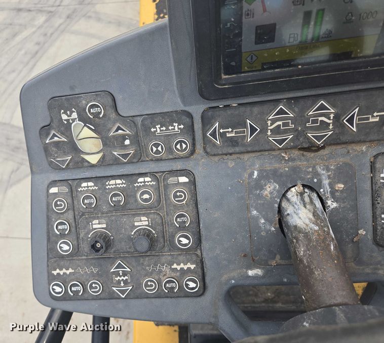 image for item DT7226 2015 Caterpillar AP655F paver