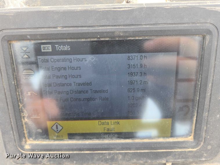 image for item DT7226 2015 Caterpillar AP655F paver