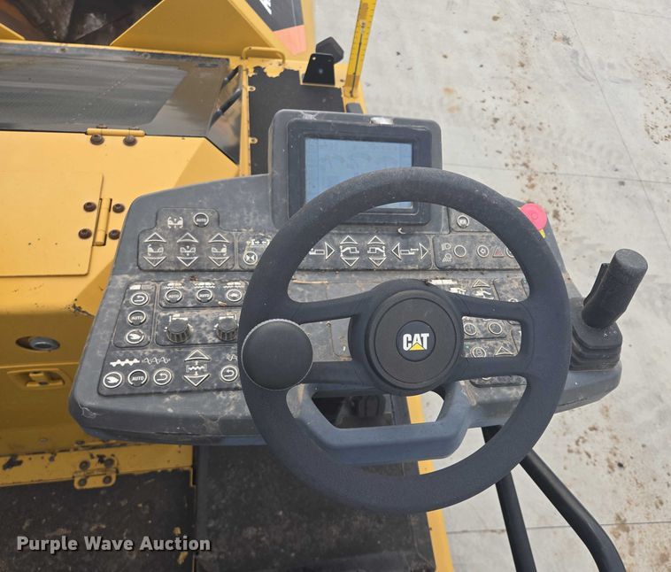 image for item DT7226 2015 Caterpillar AP655F paver