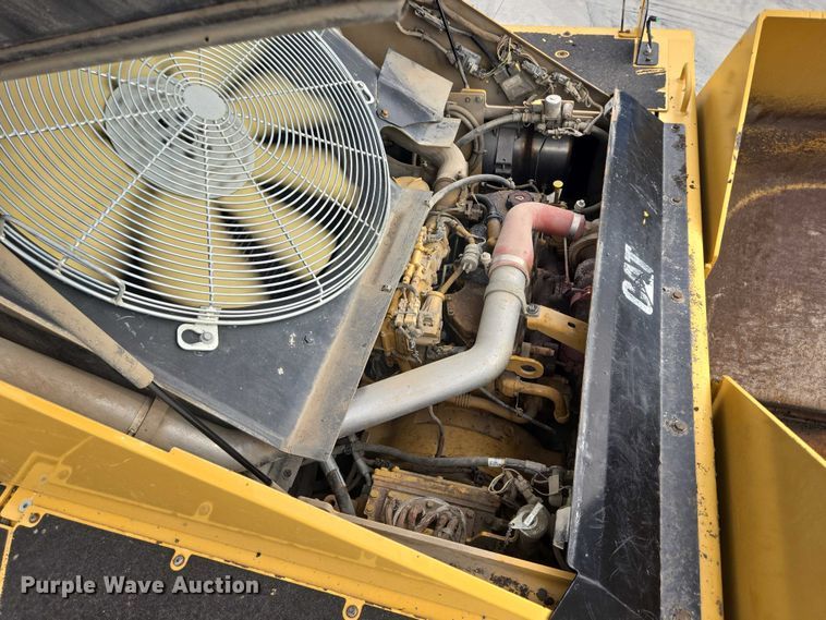 image for item DT7226 2015 Caterpillar AP655F paver