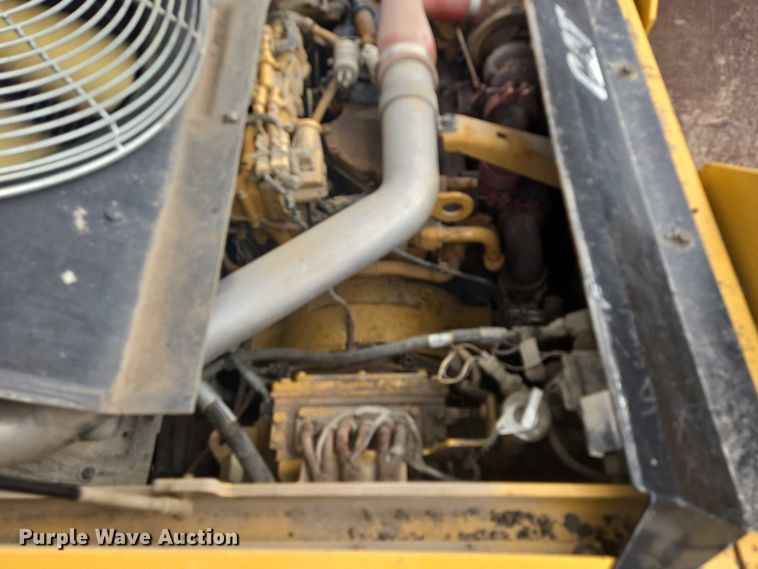 image for item DT7226 2015 Caterpillar AP655F paver