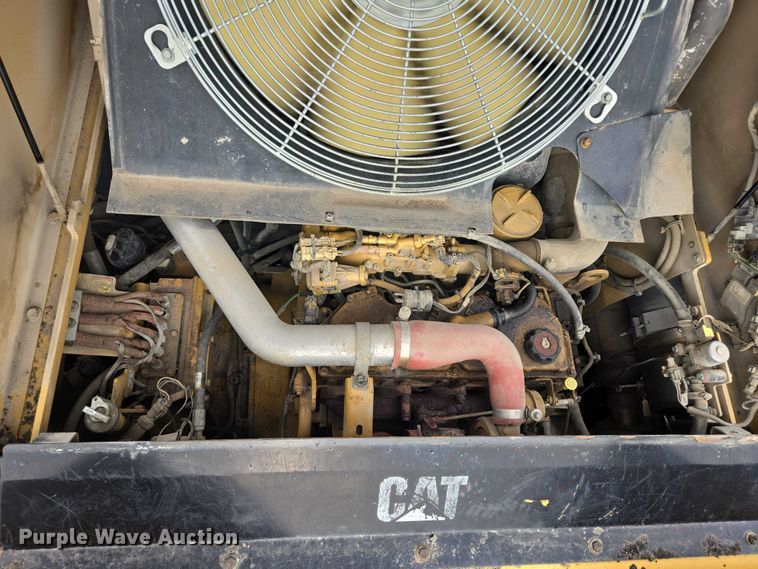 image for item DT7226 2015 Caterpillar AP655F paver