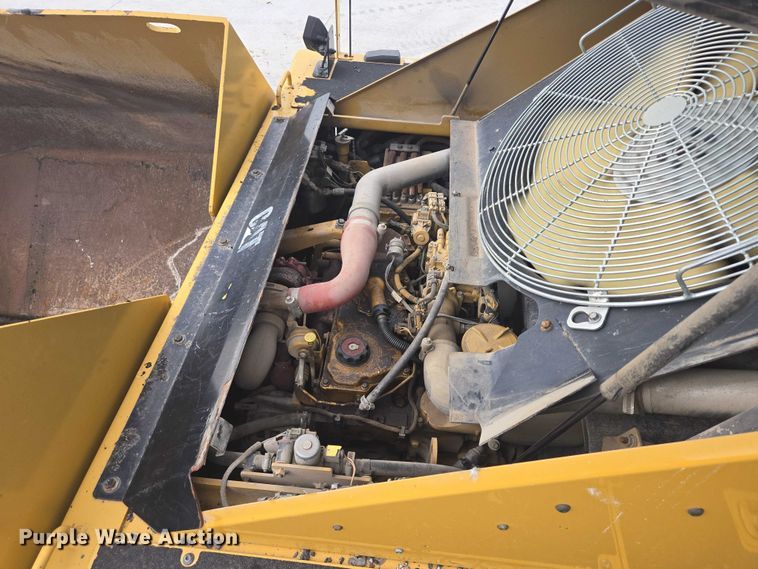 image for item DT7226 2015 Caterpillar AP655F paver