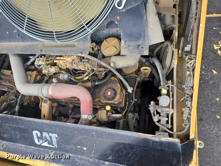 image for item DT7226 2015 Caterpillar AP655F paver