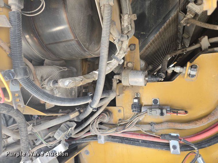 image for item DT7226 2015 Caterpillar AP655F paver