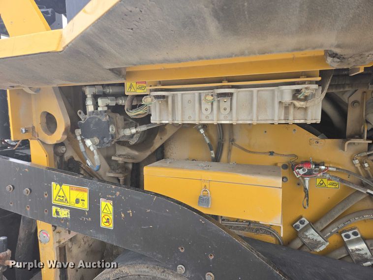 image for item DT7226 2015 Caterpillar AP655F paver