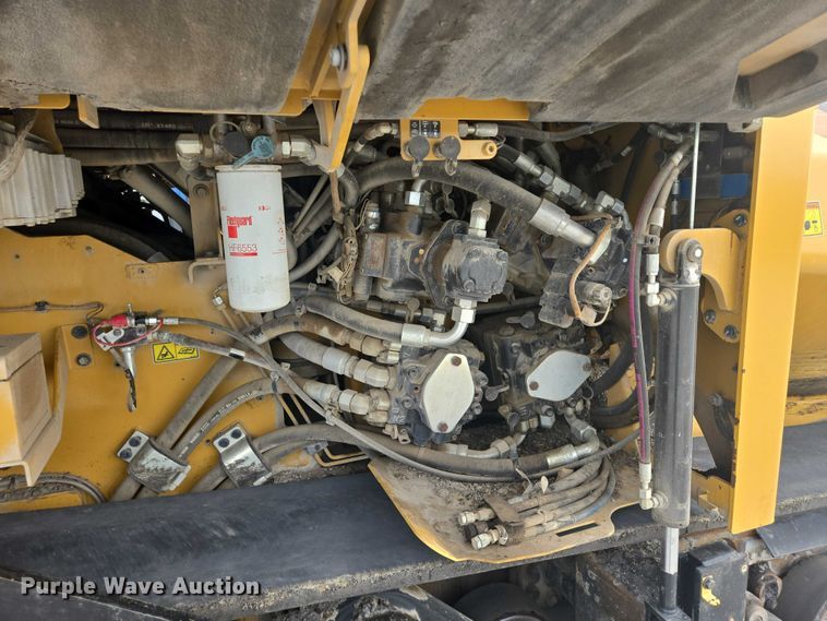 image for item DT7226 2015 Caterpillar AP655F paver