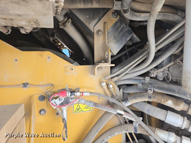 image for item DT7226 2015 Caterpillar AP655F paver