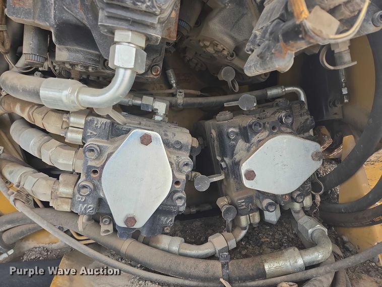 image for item DT7226 2015 Caterpillar AP655F paver