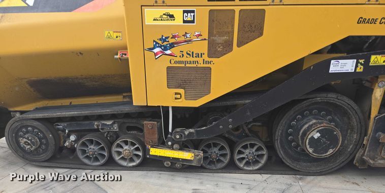 image for item DT7226 2015 Caterpillar AP655F paver