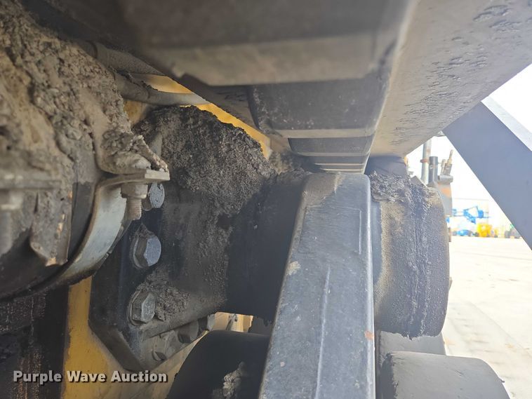 image for item DT7226 2015 Caterpillar AP655F paver