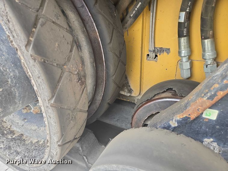 image for item DT7226 2015 Caterpillar AP655F paver