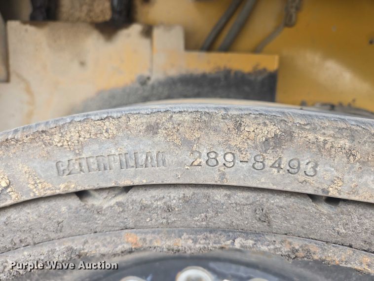 image for item DT7226 2015 Caterpillar AP655F paver