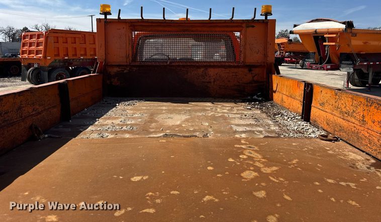 image for item DU3279 1991 Ford F700 dump truck